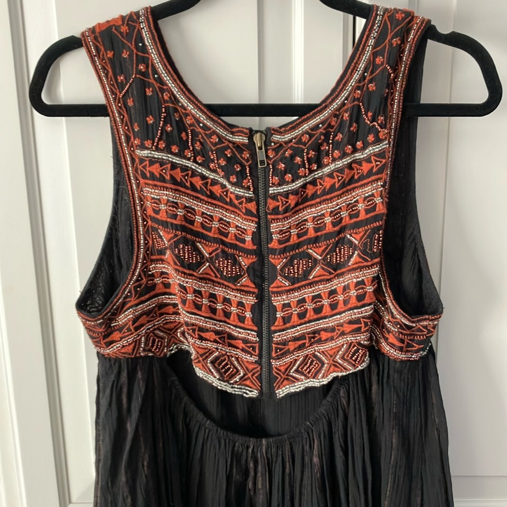 Free People Black Aztec Bib Embroidered Cutout Swing Dress. Size 12 - Picture 4 of 5